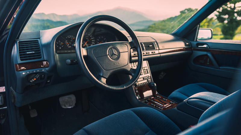 Illustration for article titled This Is What It's Like To Drive A Mercedes S600 With An F1 Exhaust